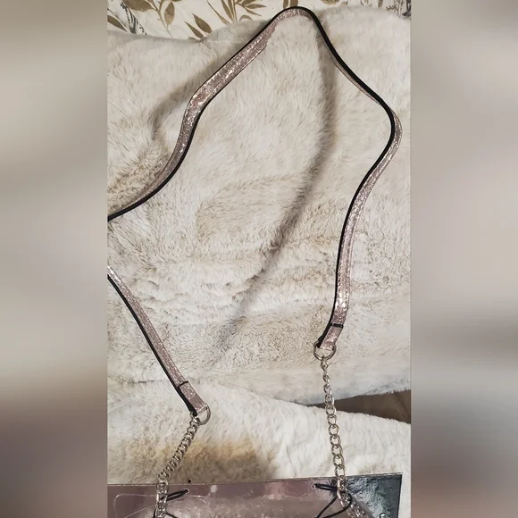 ALDO Shimmering Metallic Clutch in Rose Gold New In The Box With Shoulder Strap. - Picture 6 of 6